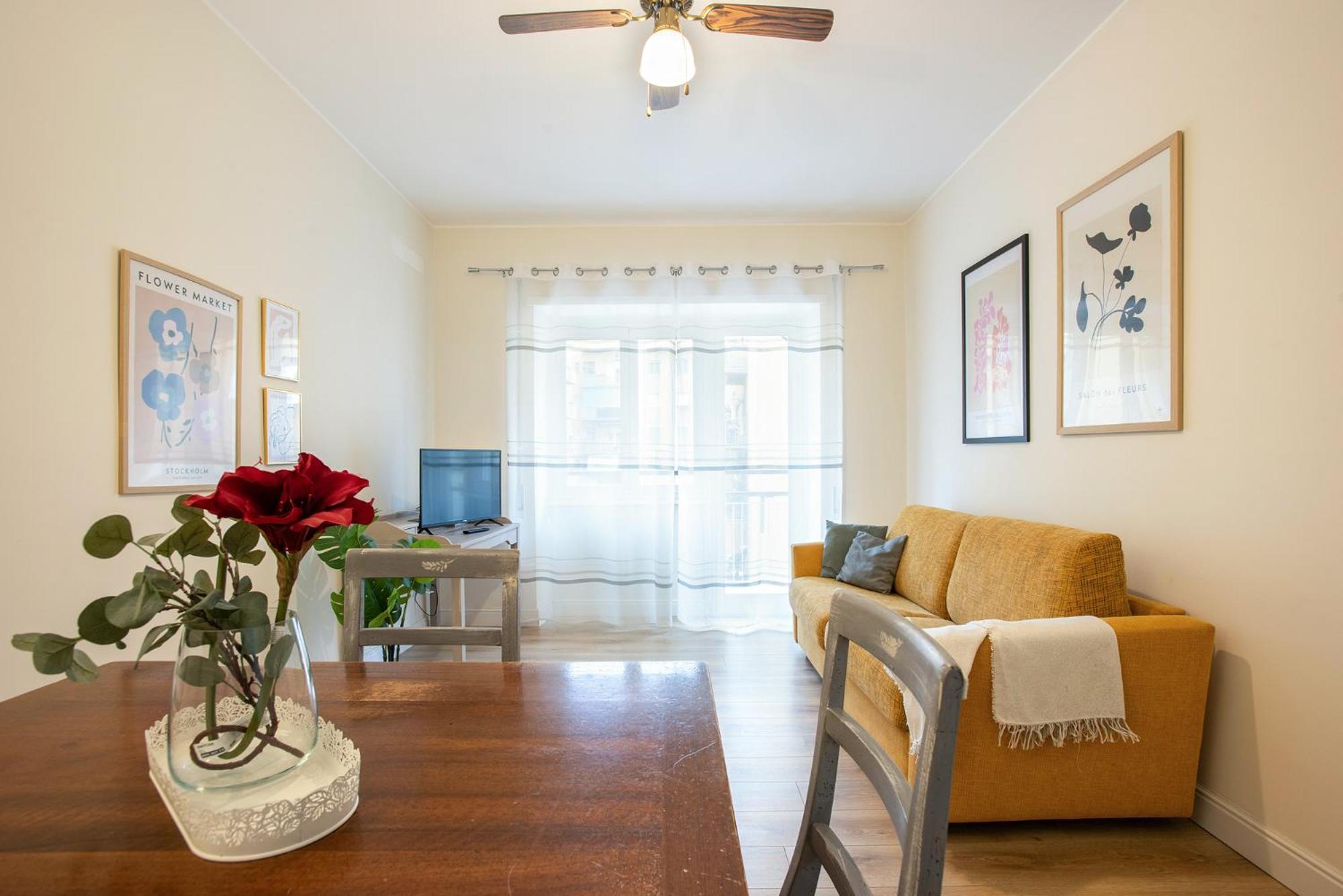 Apartment Moderno Tuscolana 2 Bdr And Living Metro A Rom
